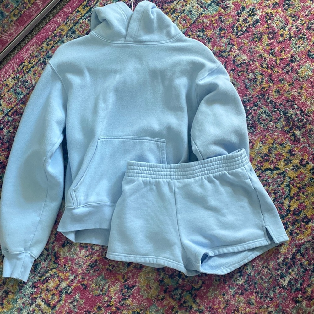 TNA sweatset